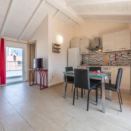 Domu Balilla Cozy Loft With A Panoramic Terrace Lejlighed *